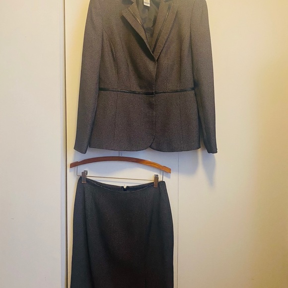 Liz Claiborne blazer and skirt business suit set size 4 - Picture 6 of 7